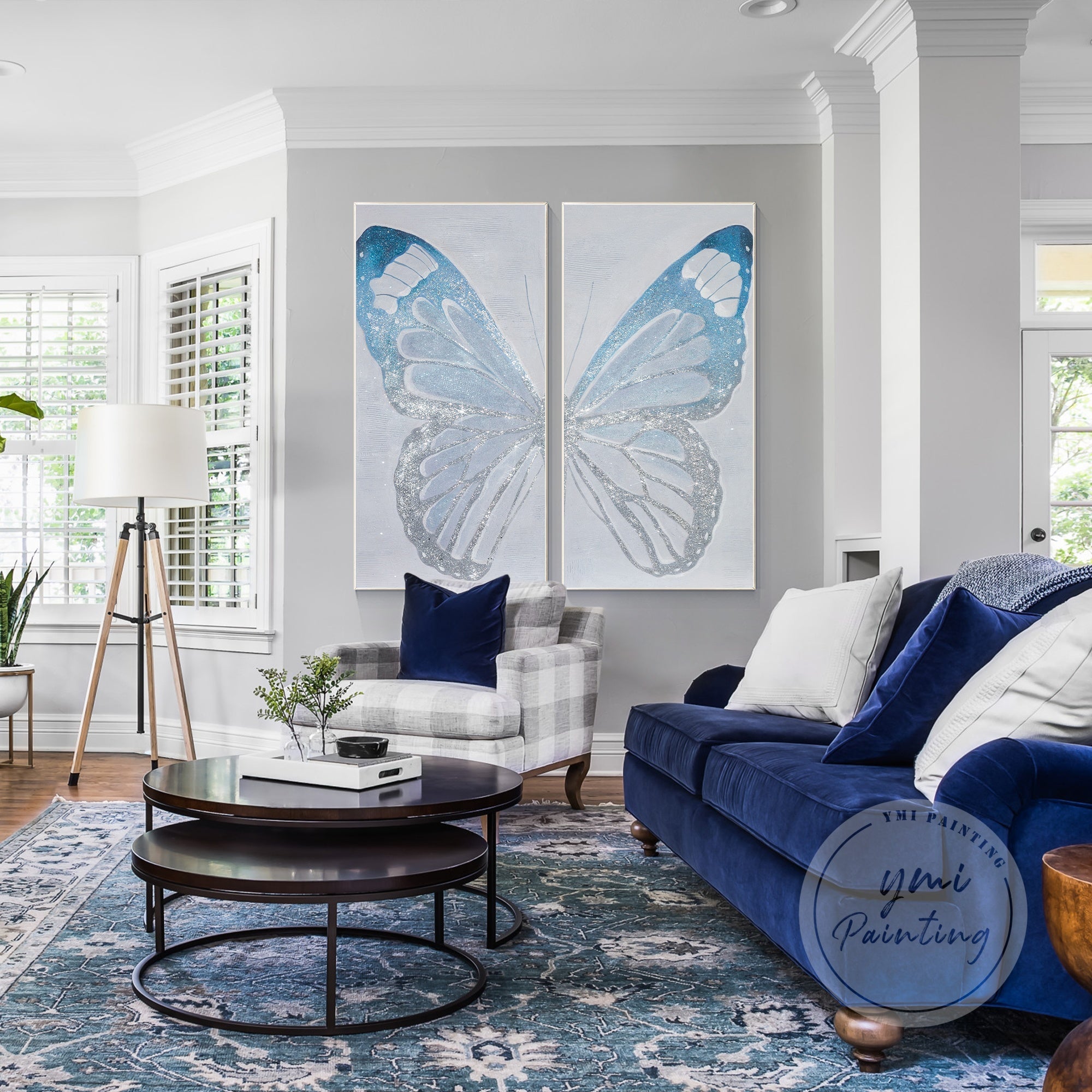 Monarch butterfly artwork in acrylic with textured details and a dazzling glitter finish, perfect as a gift or decor.