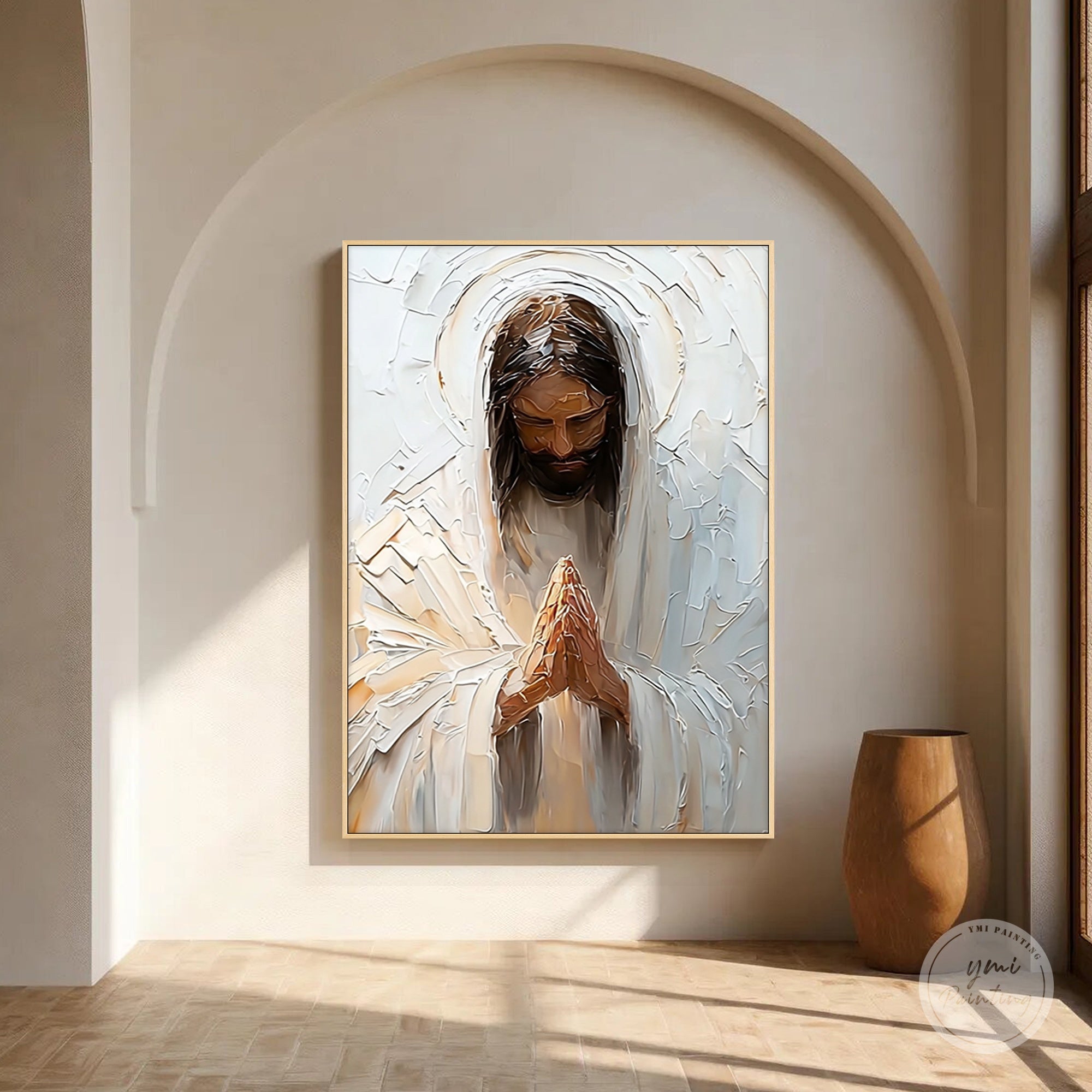 Religiøs Jesus veggkunst over et spisebord som tilfører varme og åndelig mening.