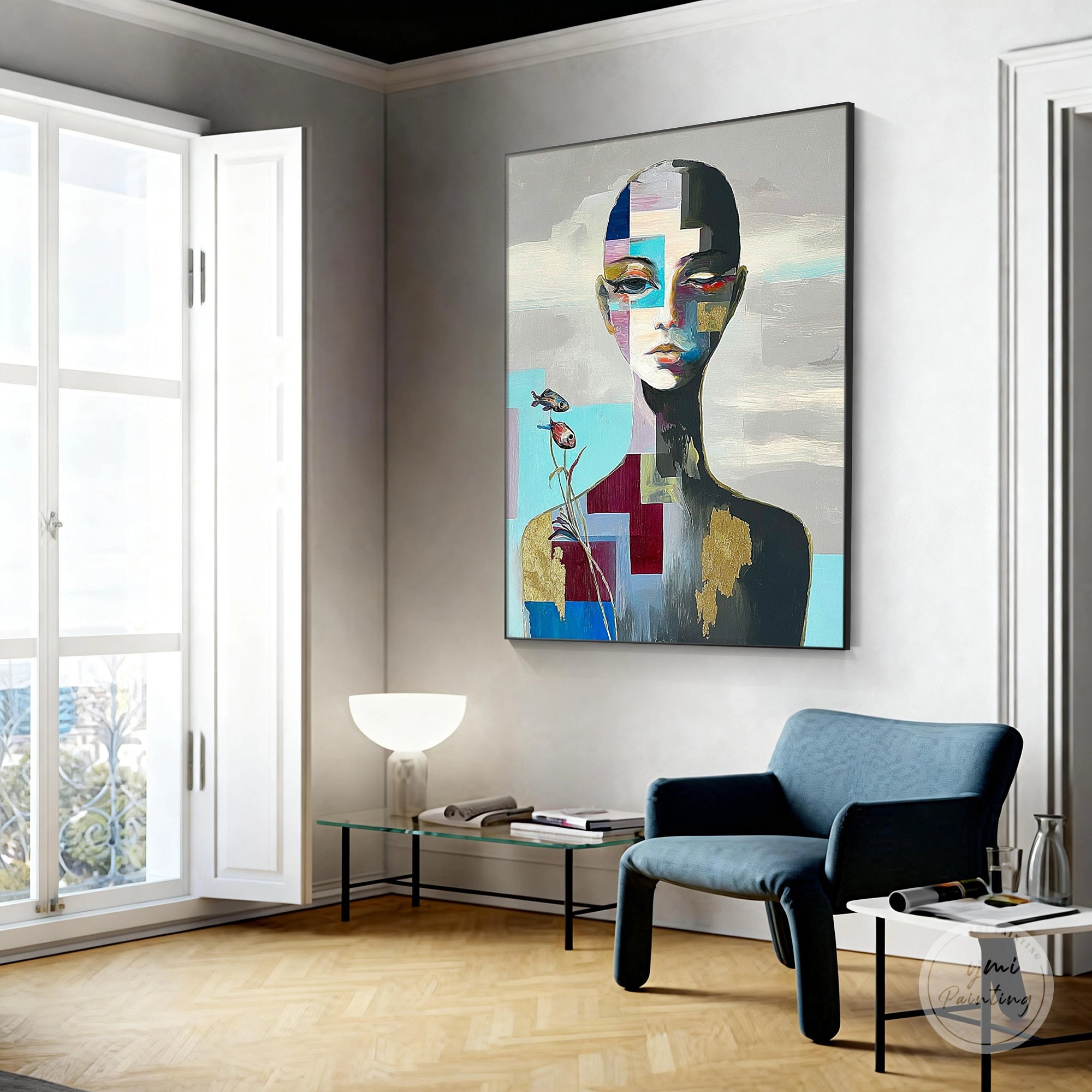 Lienzo de retrato abstracto colorido en una sala de estar contemporánea que crea un punto focal elegante.
