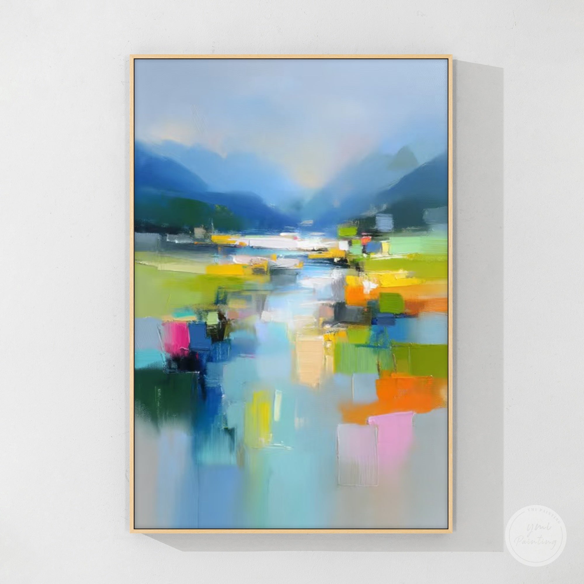 遠くの山々と川辺を描いた印象派の抽象絵画