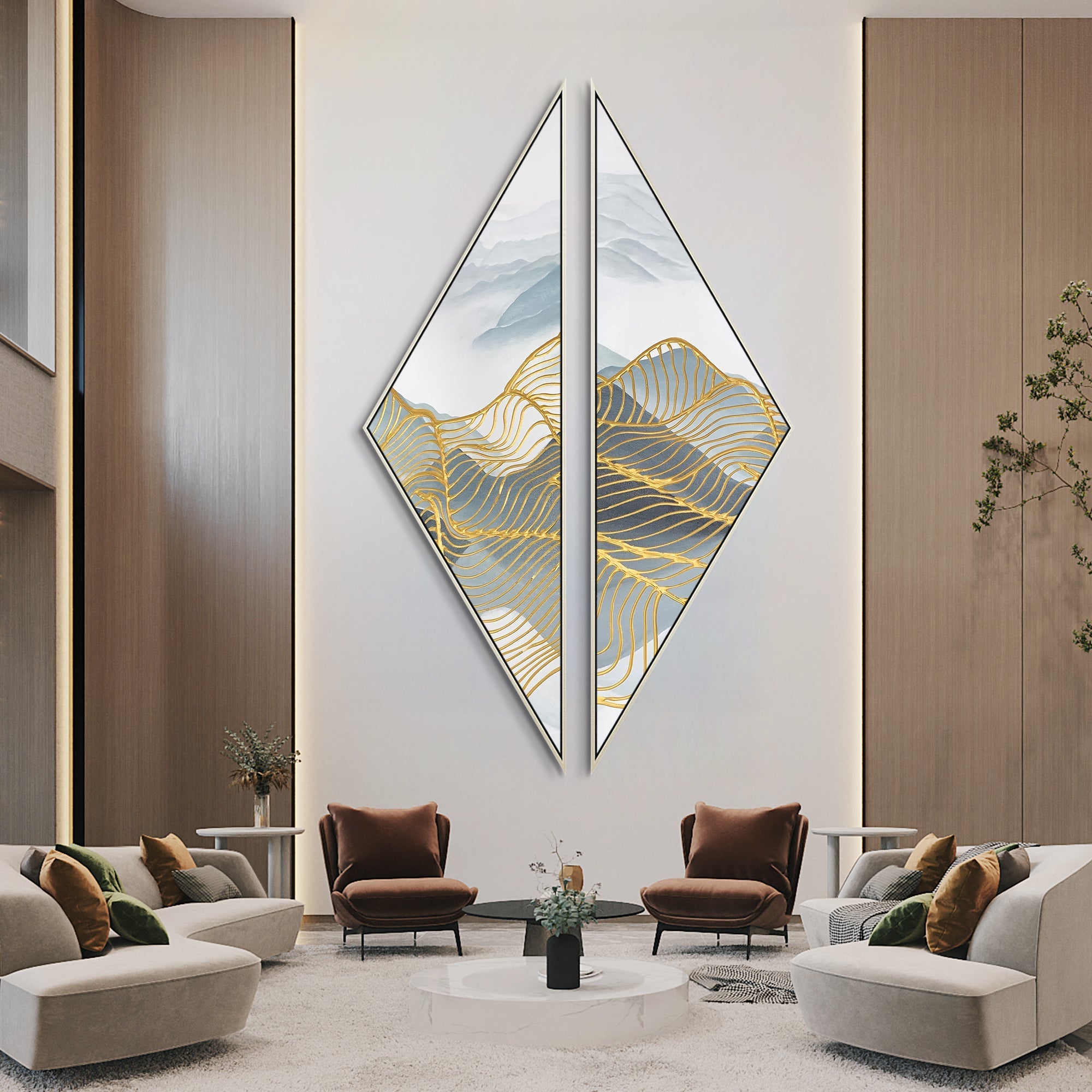 キャンバスに描かれた金インクの山の幾何学的抽象画