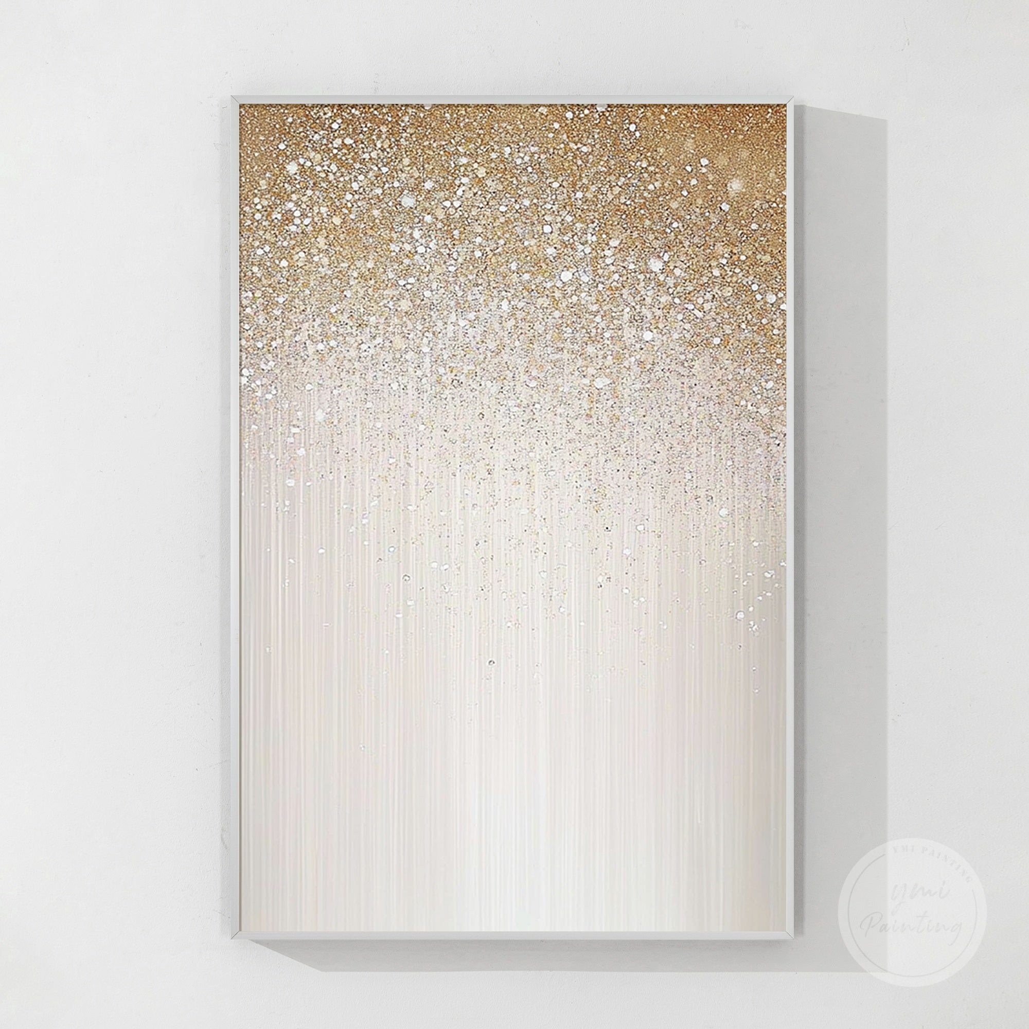 Glam glitter canvas featuring rich gold textures for high-impact wall decoration.